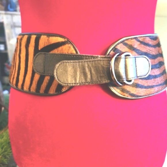 80s YVES SAINT LAURENT Tiger Striped Leather Cowhide Fur Brown Black Wide Belt S - Picture 7 of 16